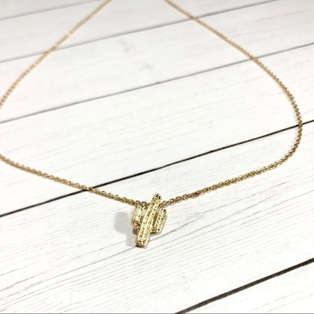 NWT Cactus Necklace and Bracelet set -gold